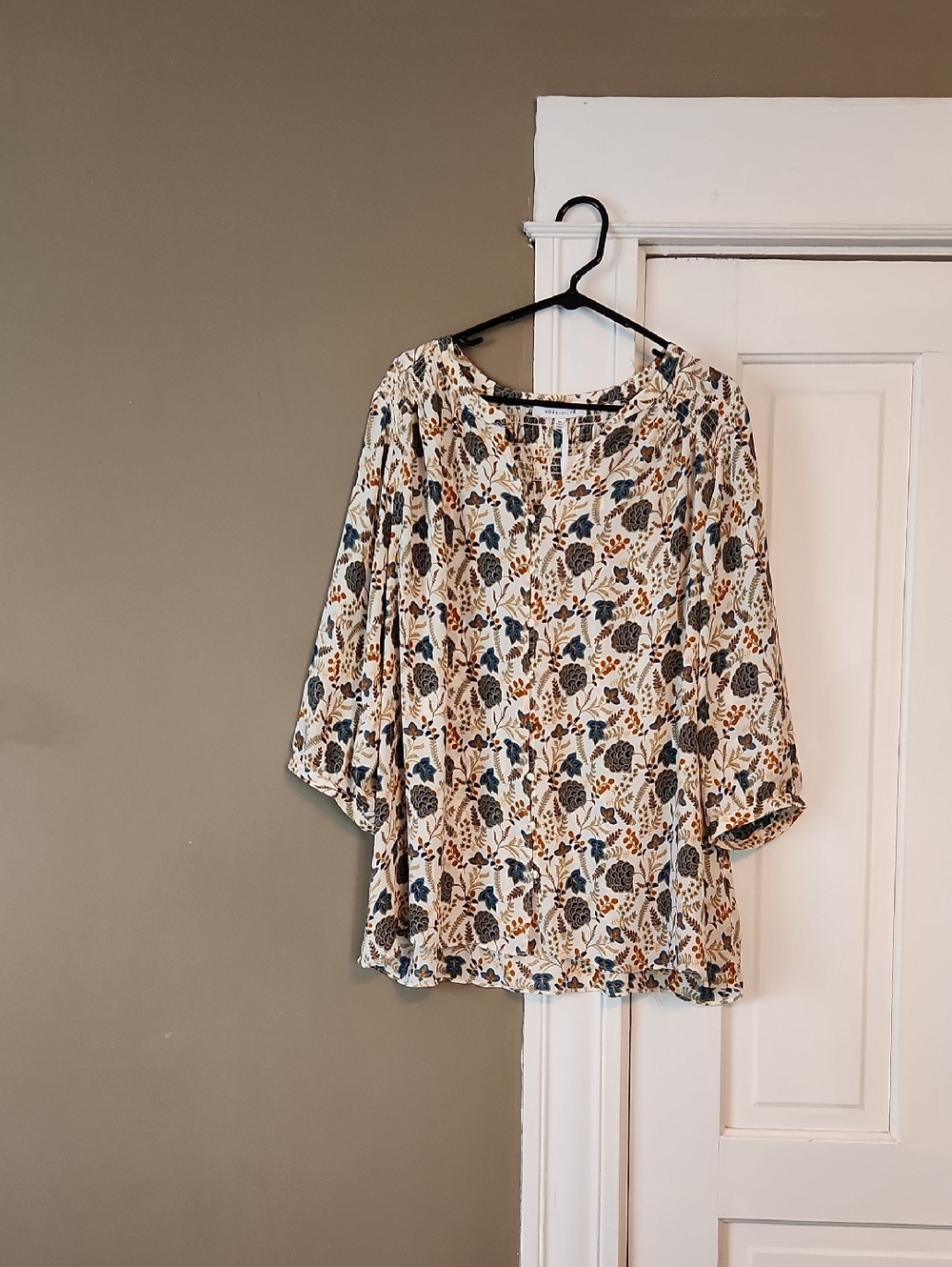 NWT Rose & Olive Cream Floral Blouse with Blue and Brown Accents
